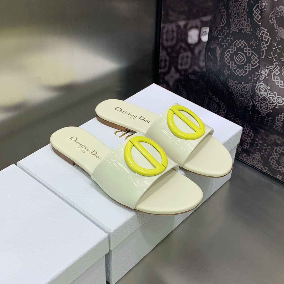 Women_Slippers/Sandals shoes eur 35-41