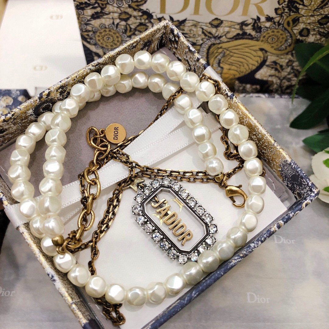 Fashion Pearl Rhinestone Nameplate Pendant Necklace