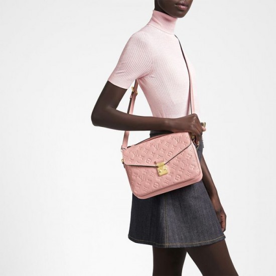 Louis Vuitton Pochette Metis Navy M44071 Pink M44018 Black M41487