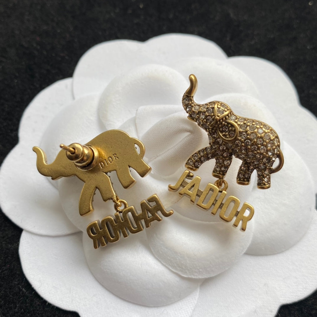 Luxury letter elephant with diamond vintage earrings