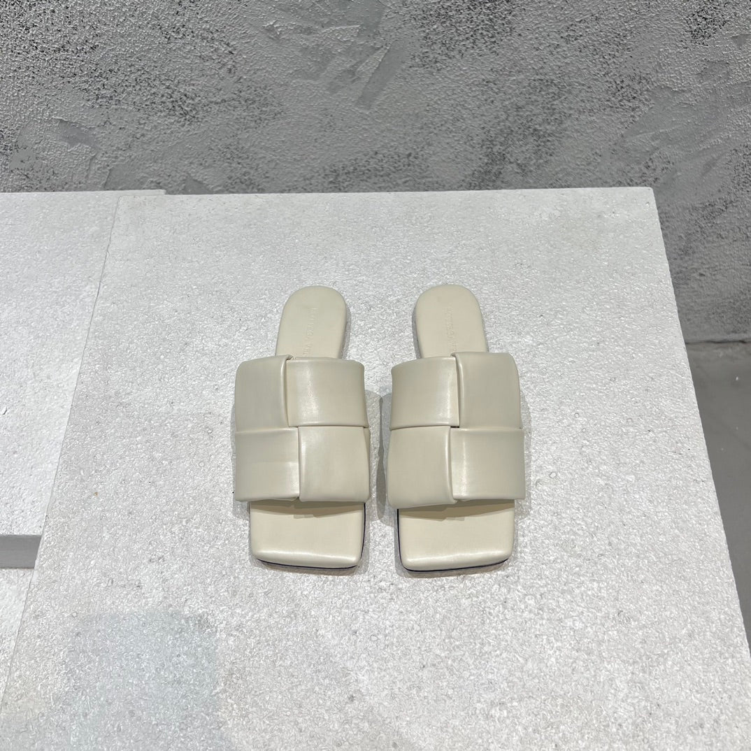 Women_Slippers/Sandals shoes eur 35-41