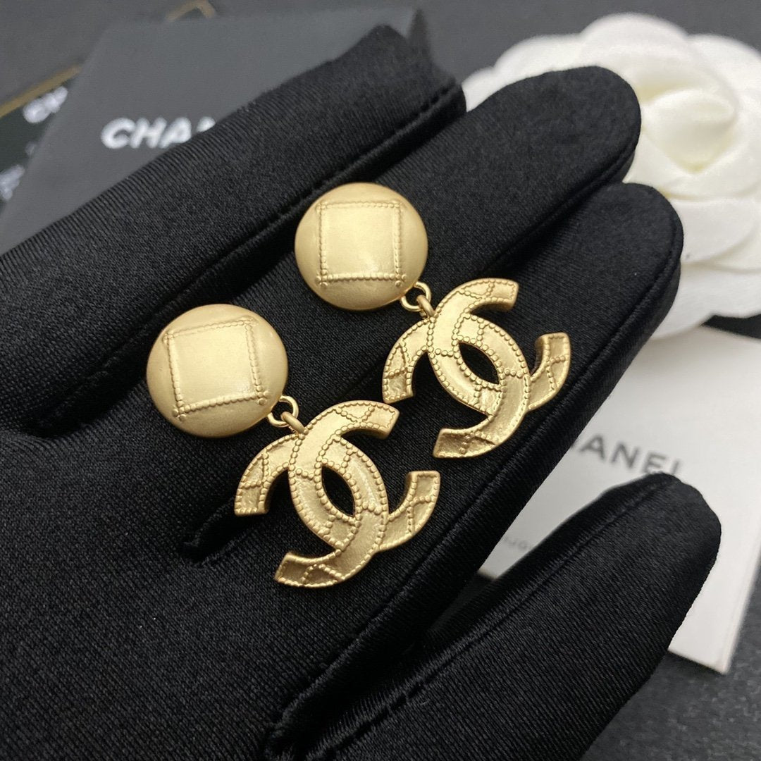 Luxury Gold Double C Pendant Earrings