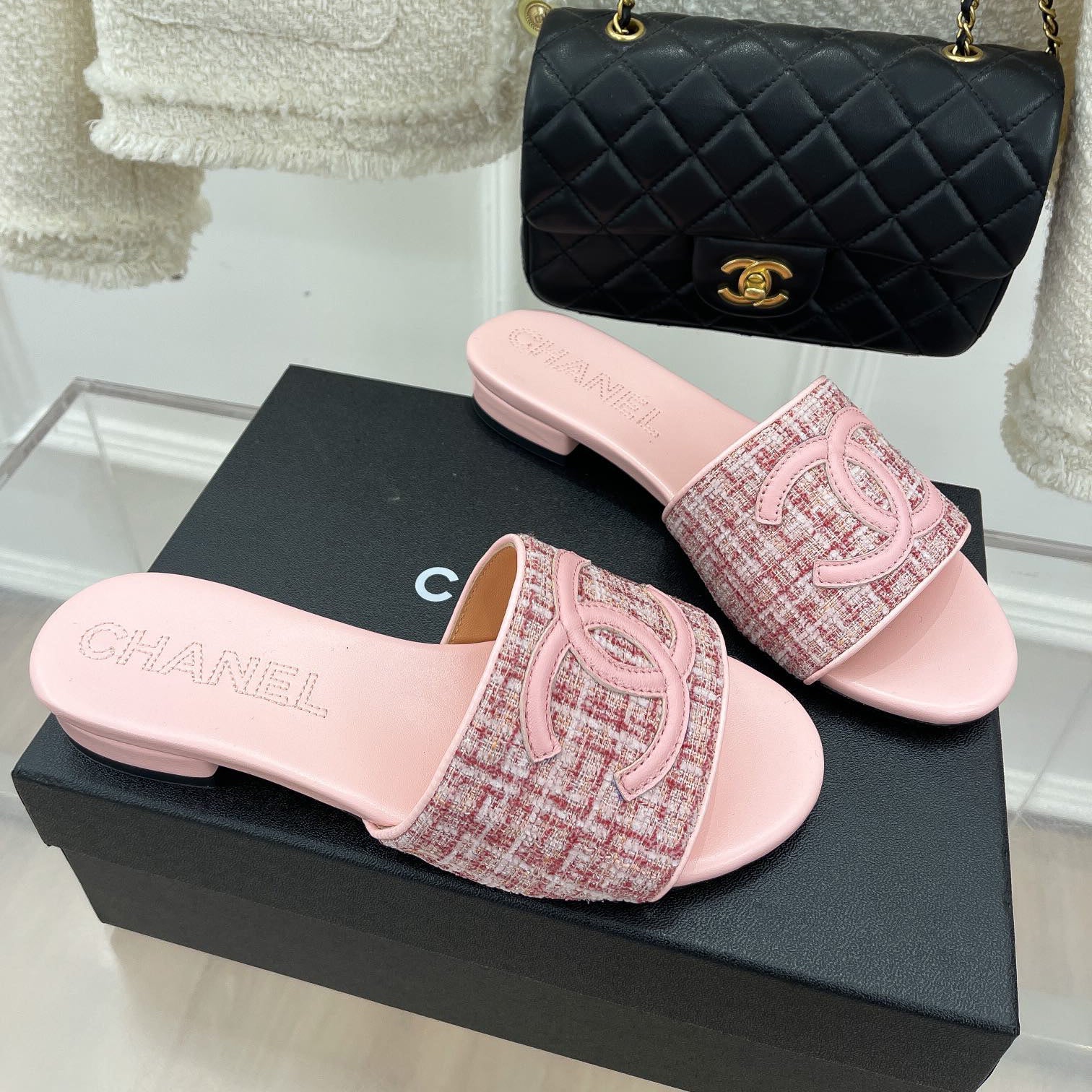 Women_Slippers/Sandals shoes eur 35-41