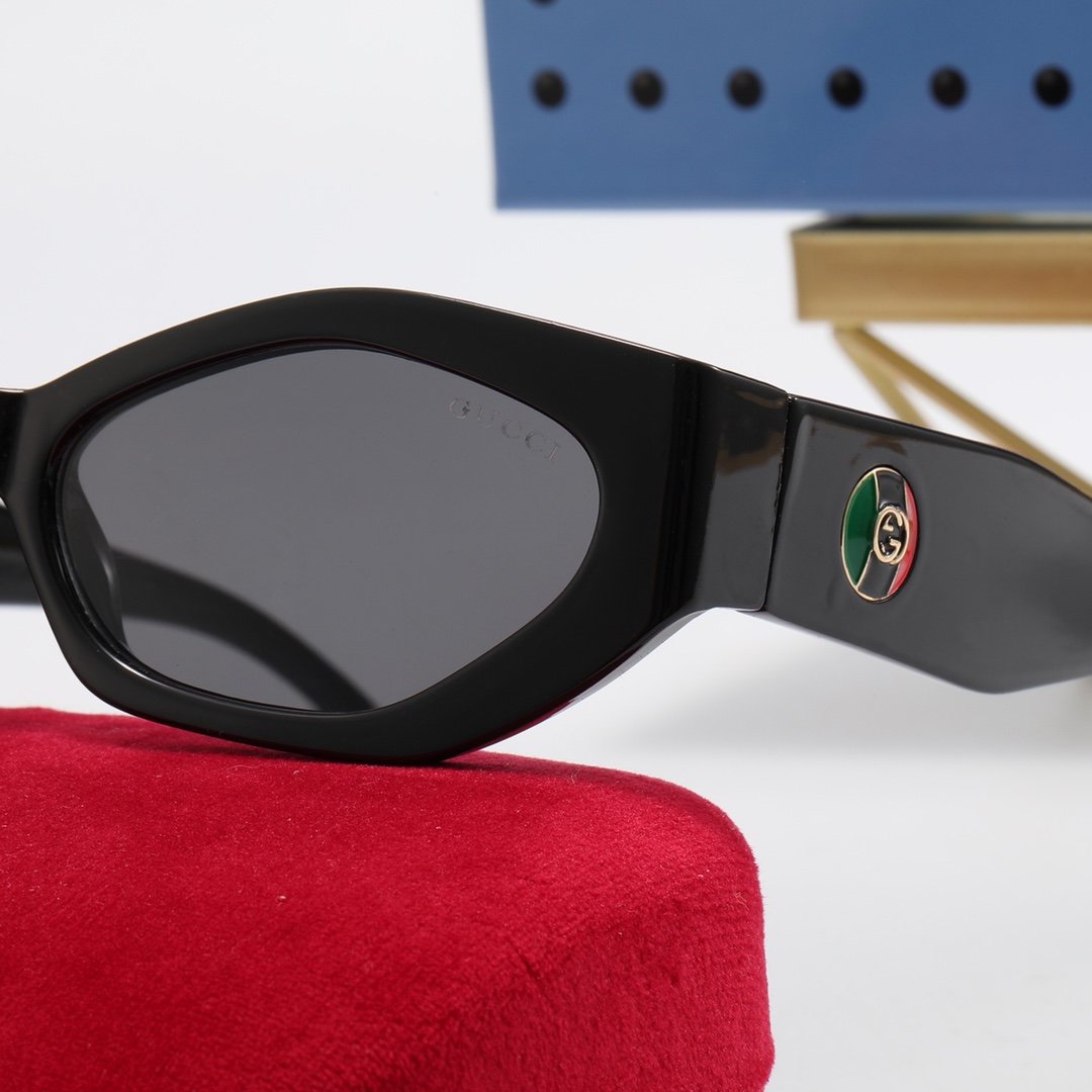 5 Color Women's Sunglasses—2400