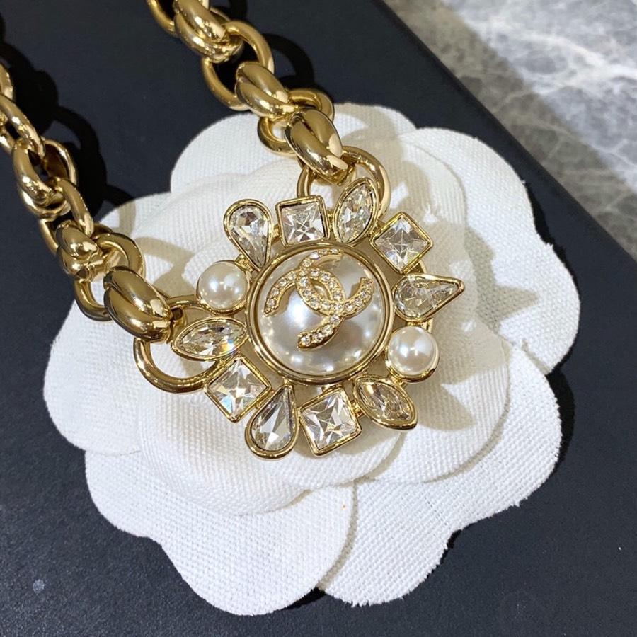 Luxury Crystal Pearl Necklace