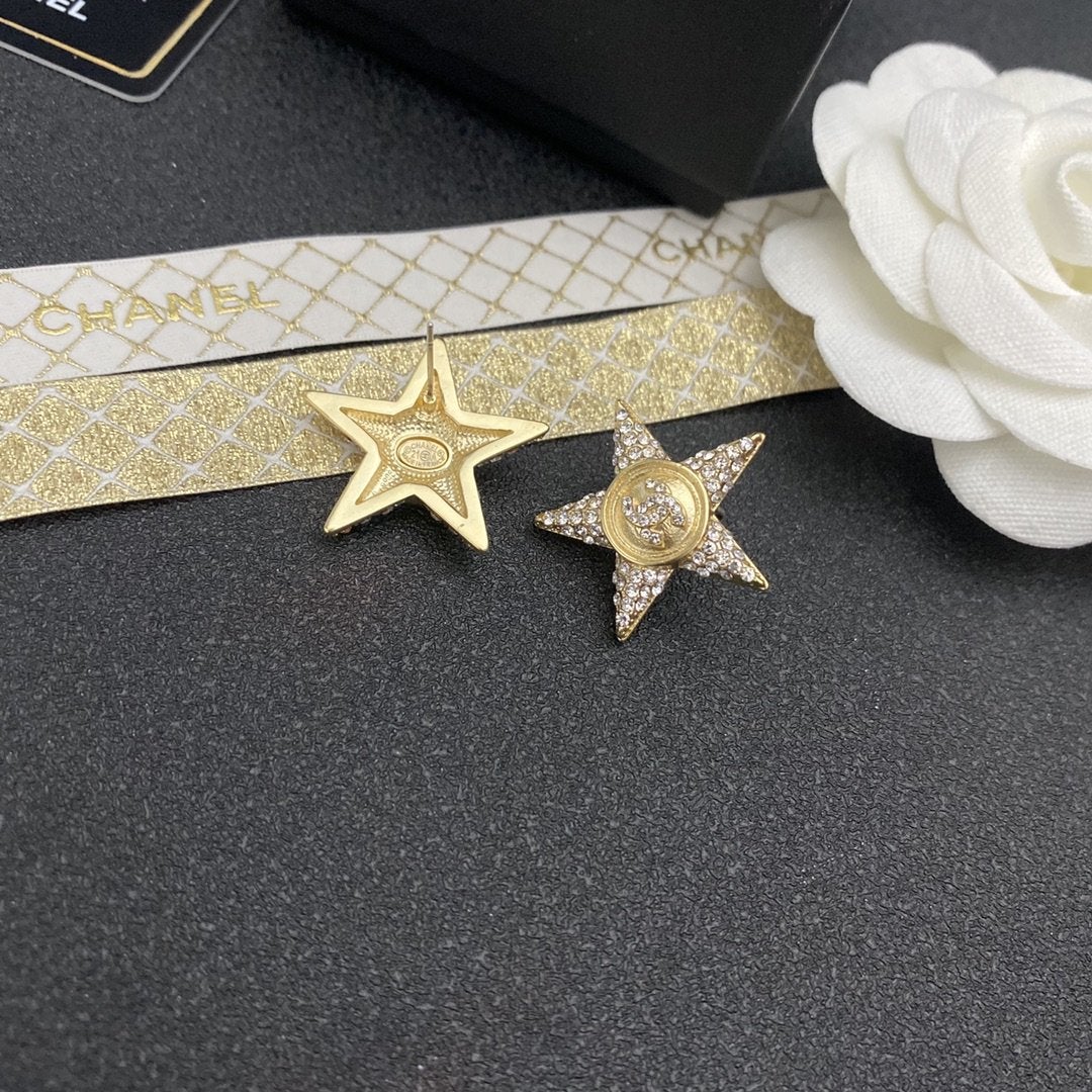 Fashion Five-pointed Star Rhinestone Earrings