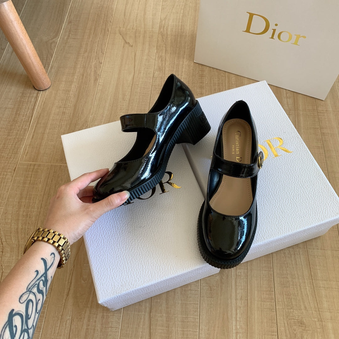2023 Lucky star enamel buckle black high heels