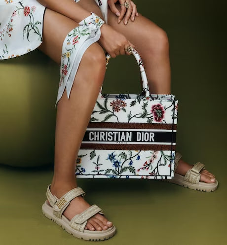 MEDIUM DIOR BOOK TOTE White Multicolor Dior Petites Fleurs Embroidery (36 x 27.5 x 16.5 cm)