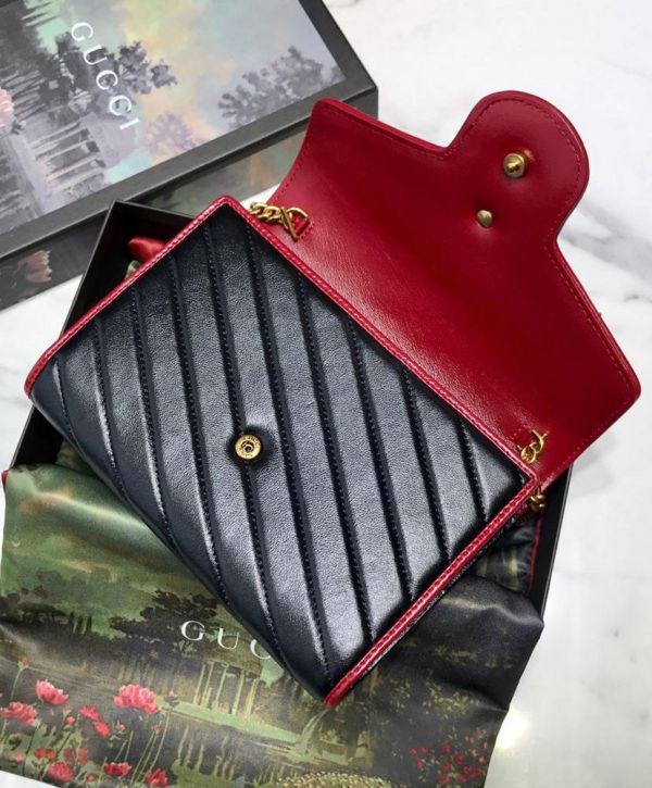 Gucci GG Marmont Black Diagonal Matelasse Quilted Leather Red Trimming Classic Brass Logo Garniture Lady Brass Chain Clutch Bag