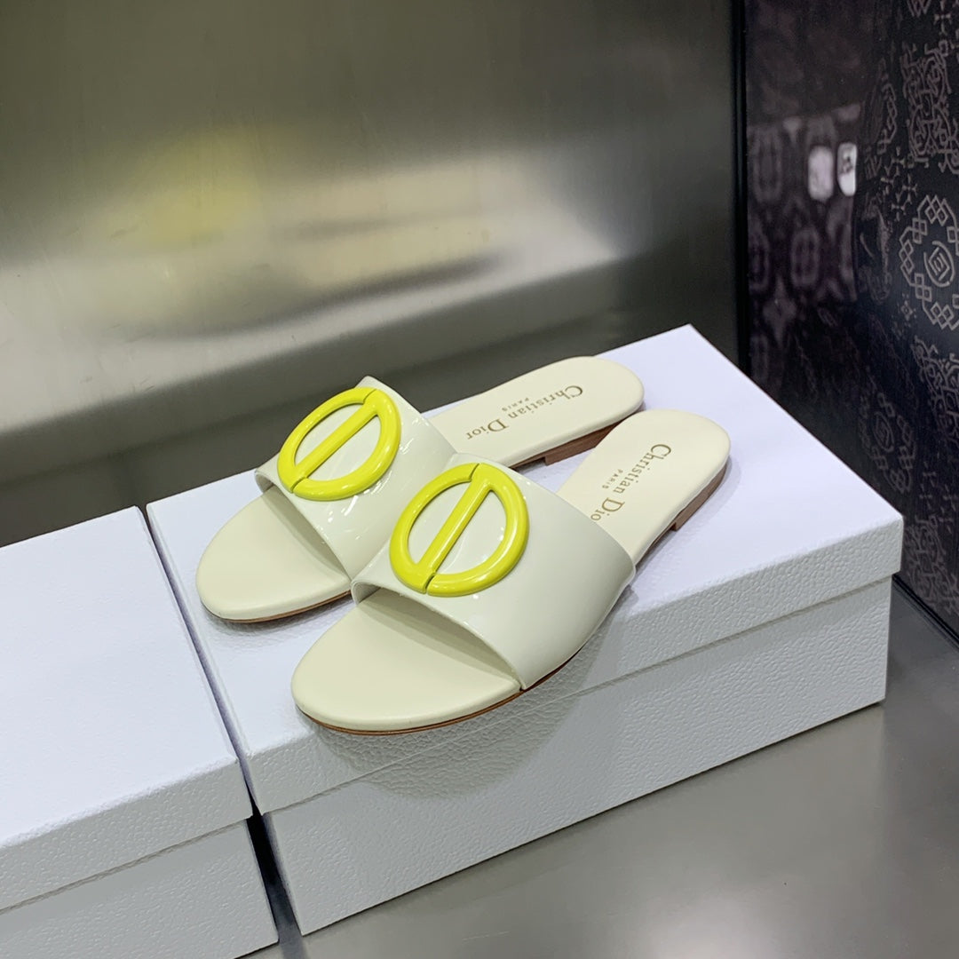 Women_Slippers/Sandals shoes eur 35-41