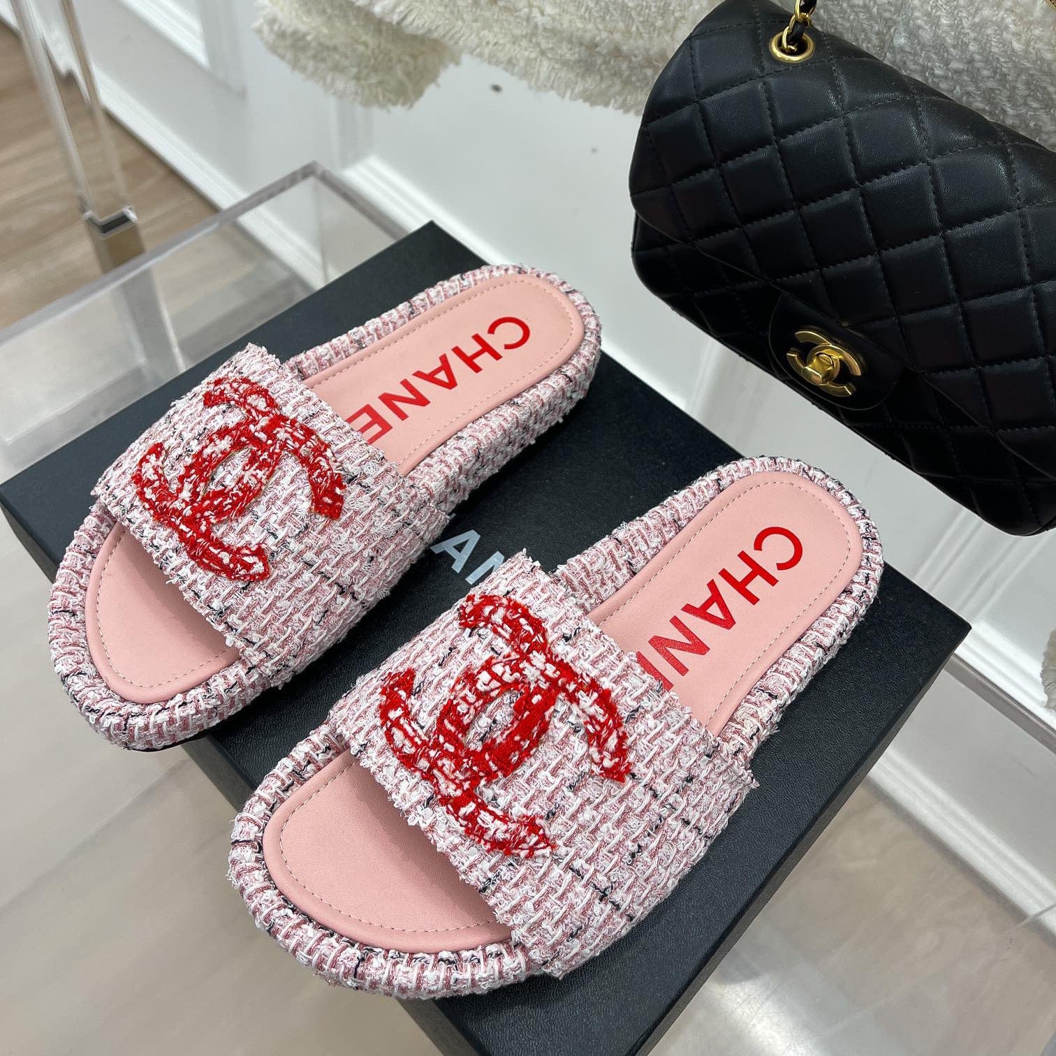 Women_Slippers/Sandals shoes eur 35-41