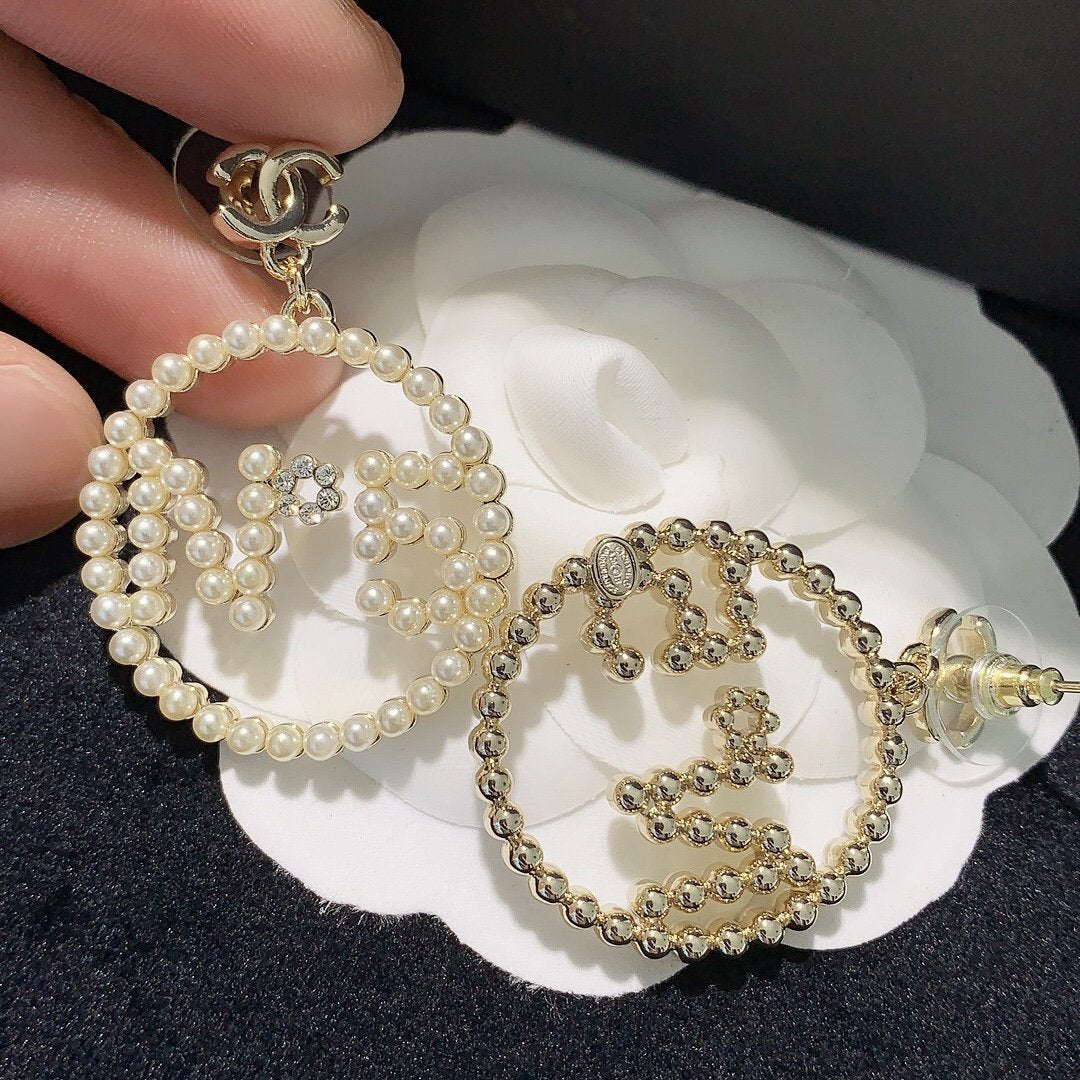 Fashion Round Pearl Letter Earrings