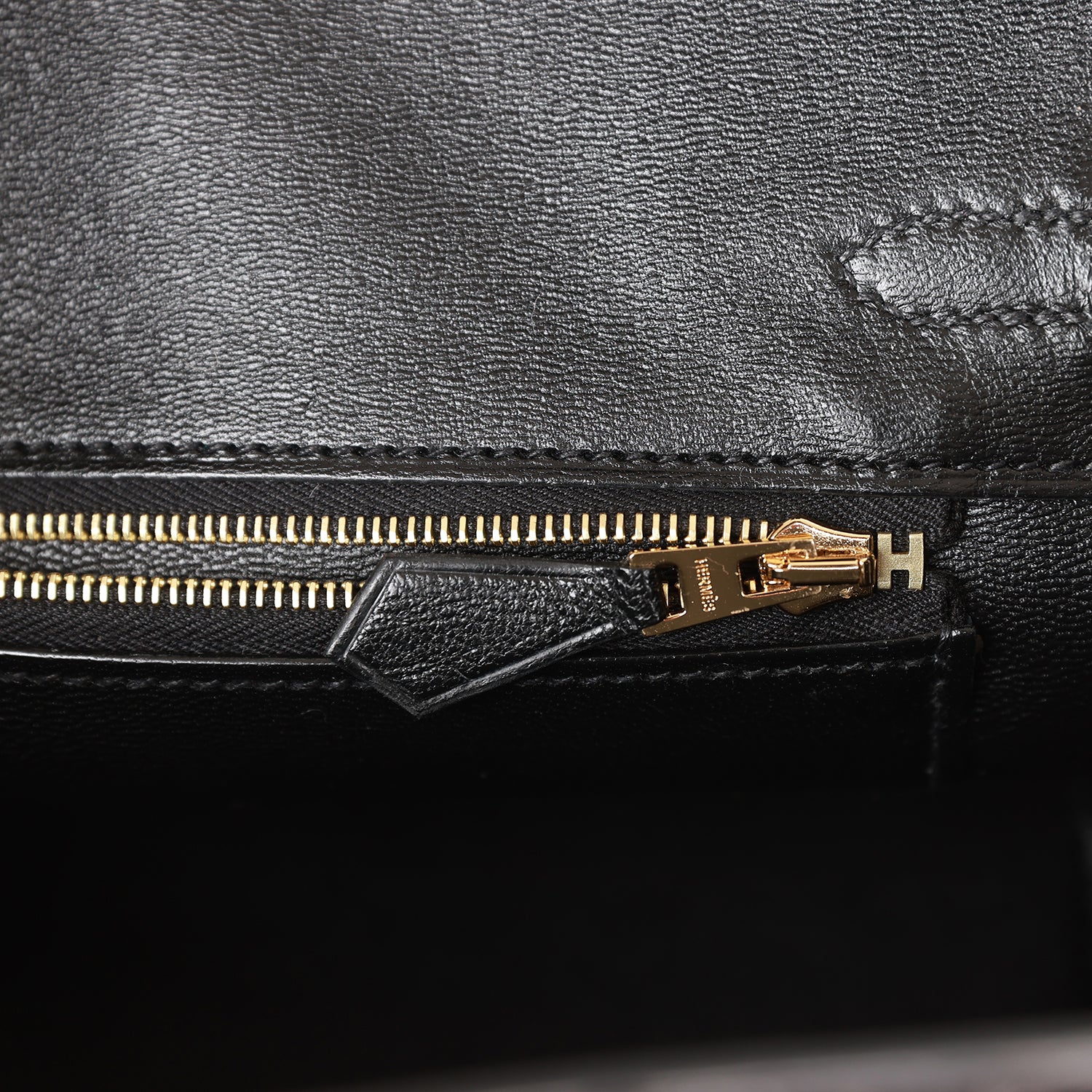 Hermès Birkin 25 Black Shiny Niloticus Crocodile Gold Hardware