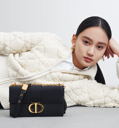 30 MONTAIGNE EAST-WEST BAG WITH CHAIN Black Calfskin