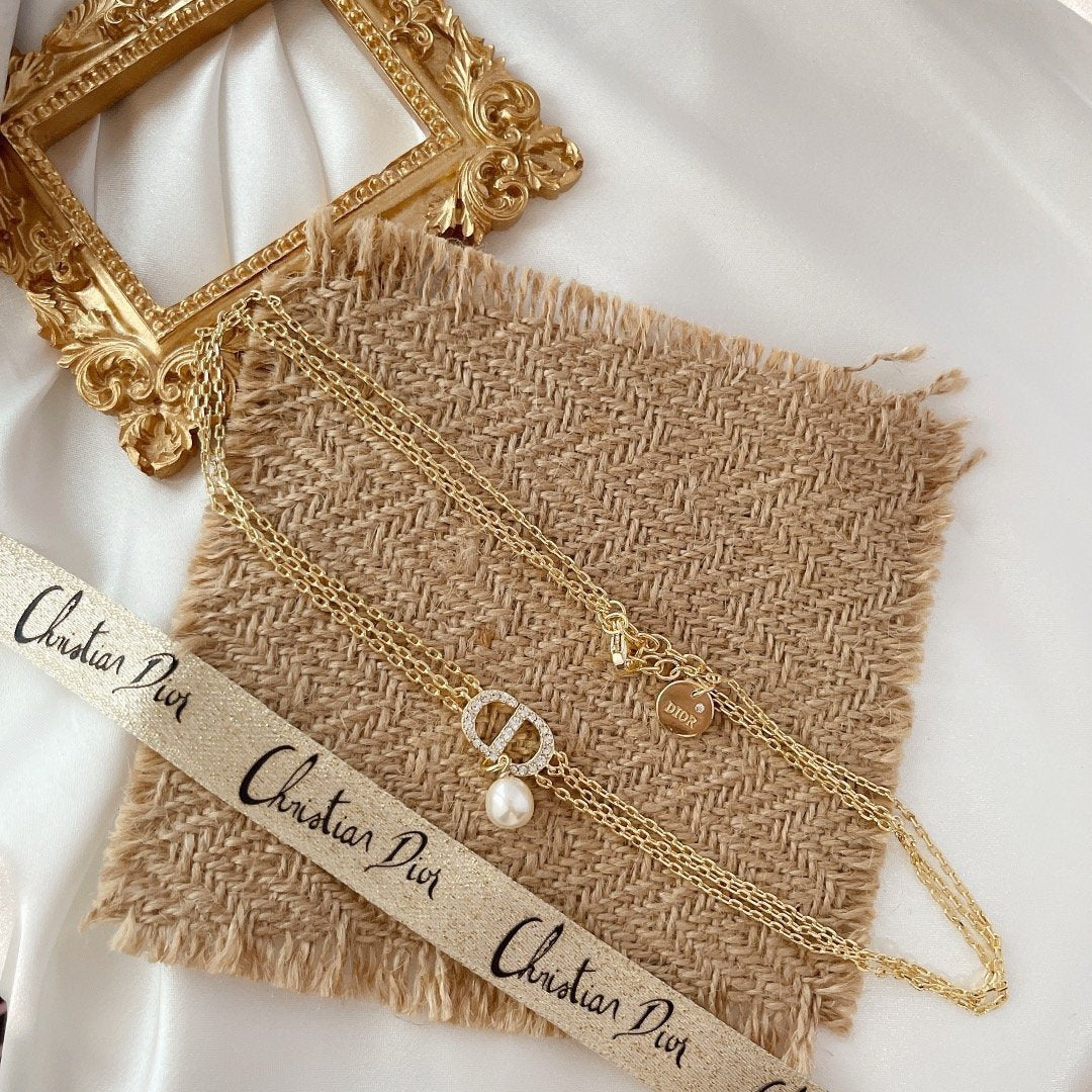 Fashion Three-Layer Pearl Pendant Necklace