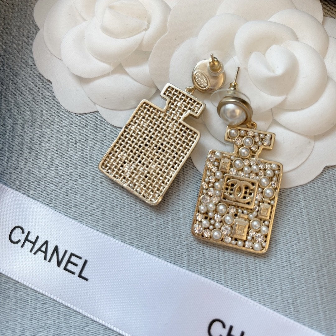 Fashion Water Bottle Pearl Pendant Earrings