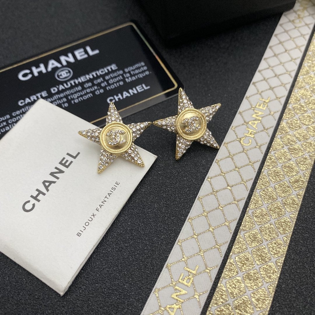 Fashion Five-pointed Star Rhinestone Earrings