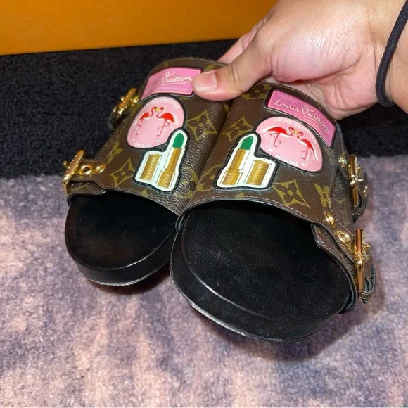 World Tour Bom Dia Mule Slides Sandals