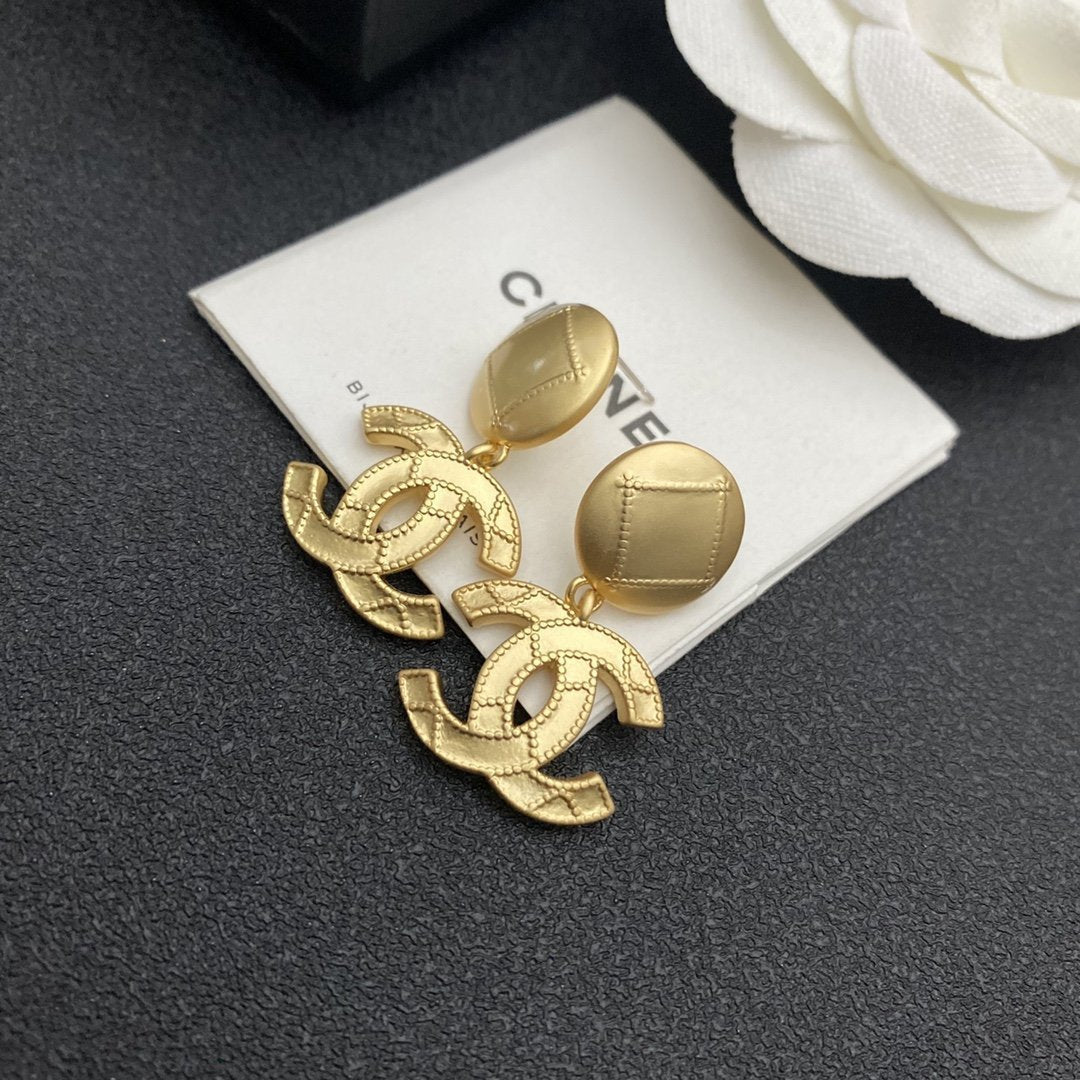 Luxury Gold Double C Pendant Earrings