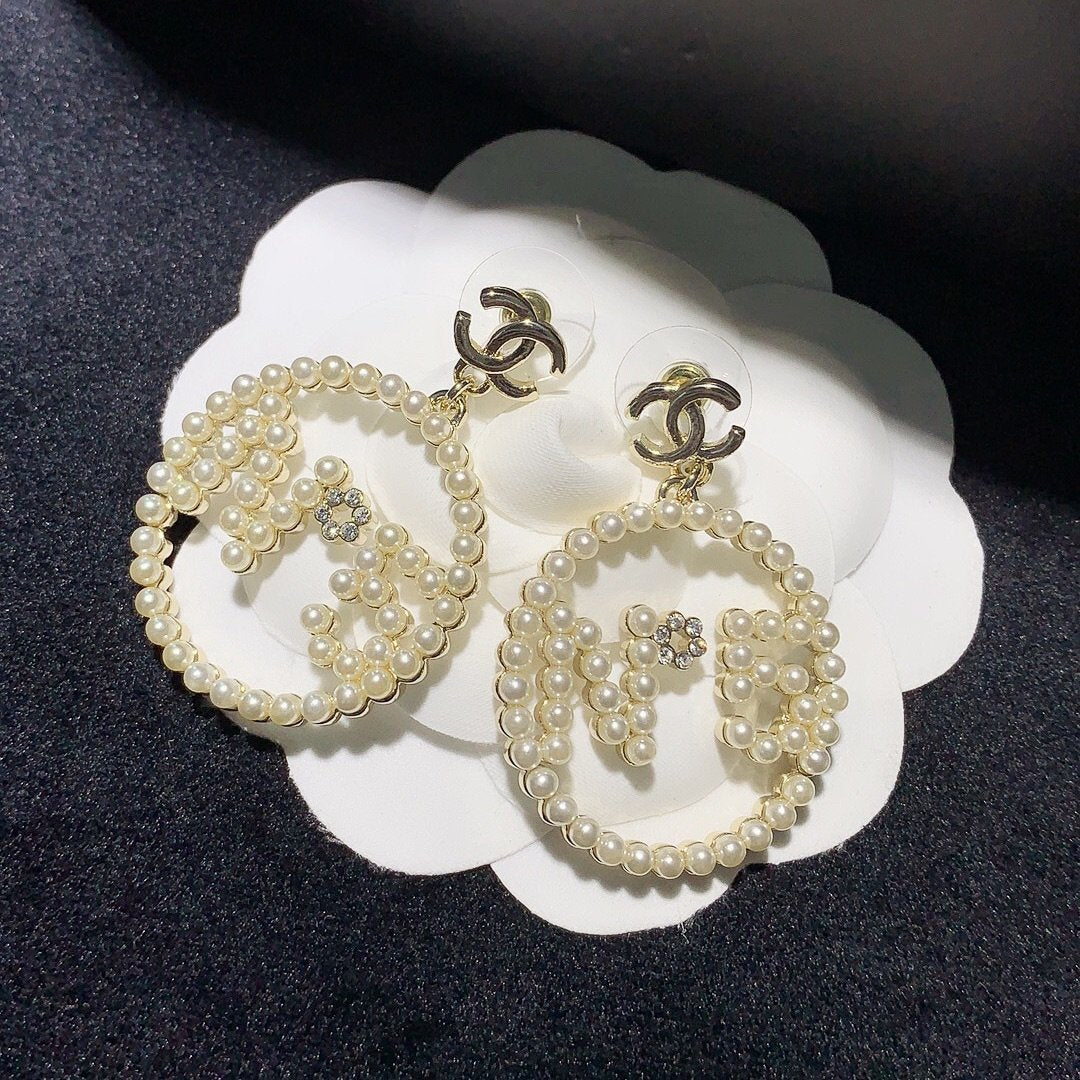 Fashion Round Pearl Letter Earrings