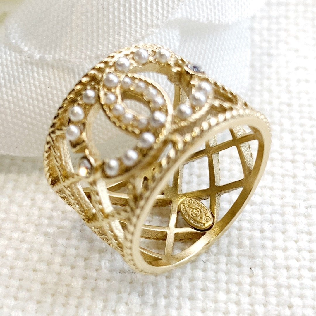 Fashion Double C Pearl Ring