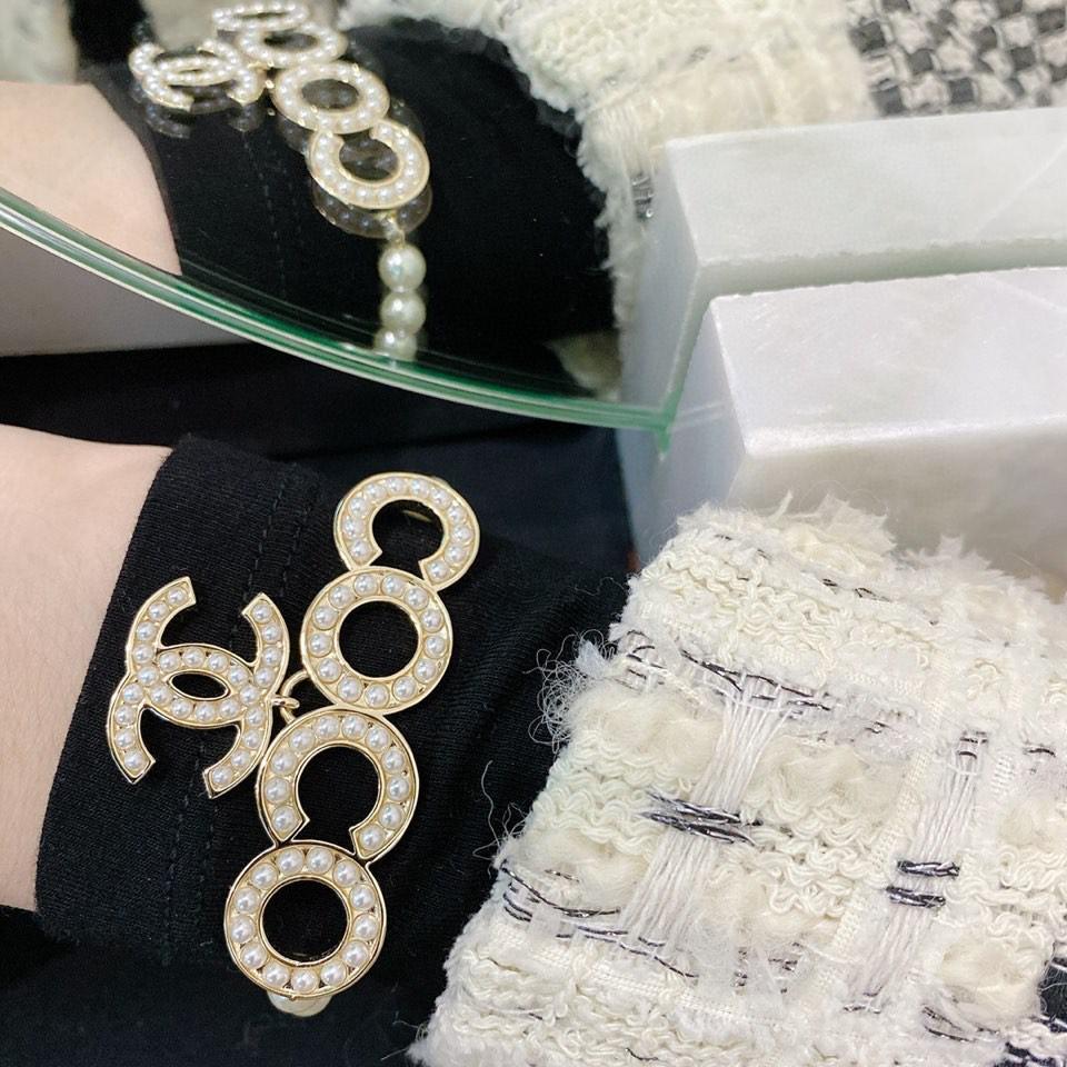 Luxury Pearl Letter Bracelet