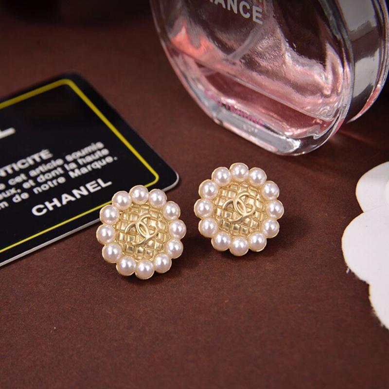 Luxury Sunflower Pearl Stud Earrings