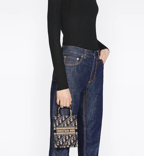 MINI DIOR BOOK TOTE PHONE BAG Blue Dior Oblique Embroidery (13 x 18 x 5 cm)