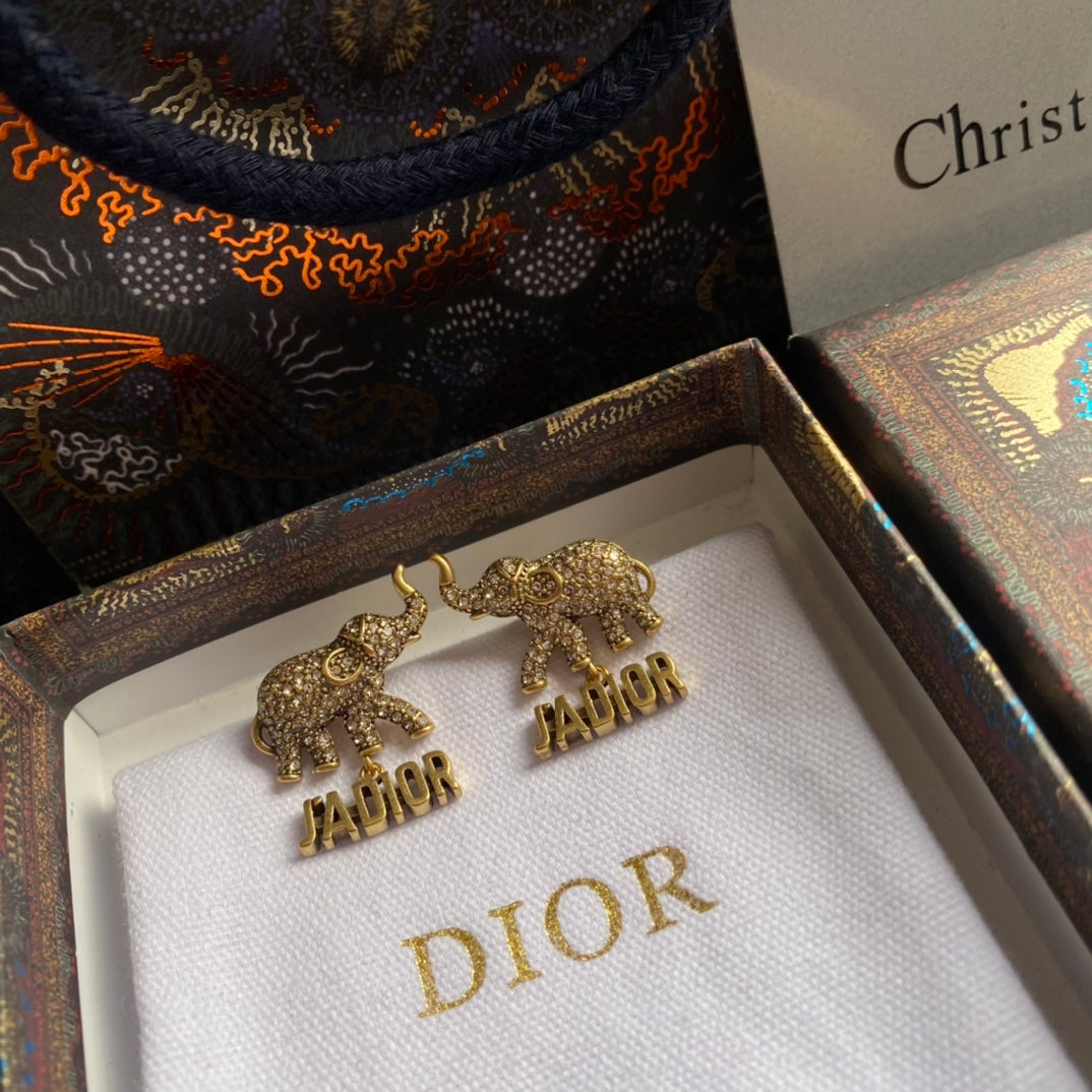 Luxury letter elephant with diamond vintage earrings