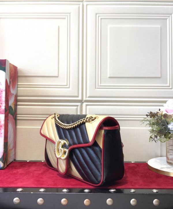 Gucci GG Marmont Twisted Logo Buckle Red Leather Trimming Cream & Black Diagonal Leather Patchwork Women Chic Golden Chian Shoulder bag