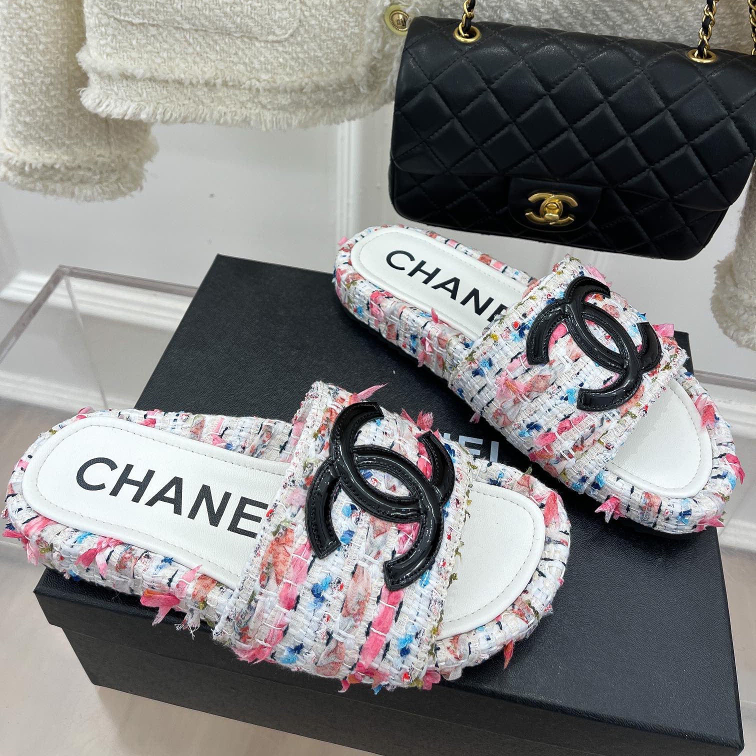 Women_Slippers/Sandals shoes eur 35-41