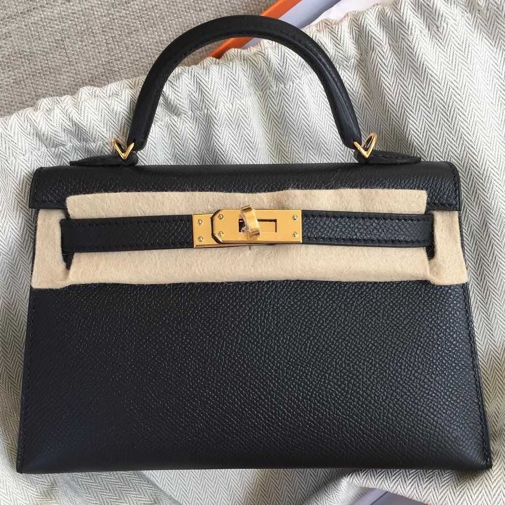 Hermès Kelly Sellier 20 Black Epsom Gold Hardware