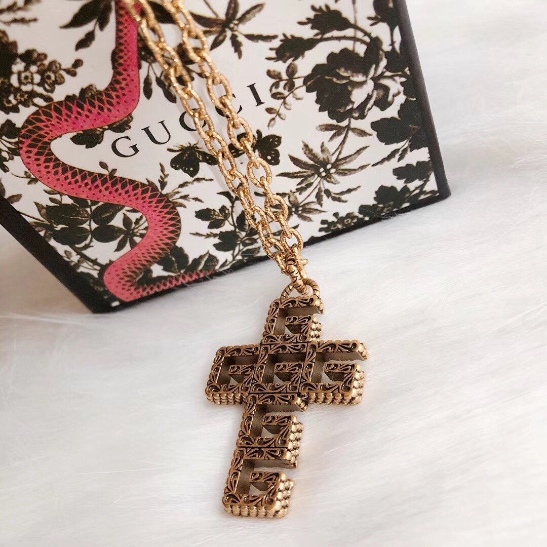 Vintage Cross Engraving Necklace