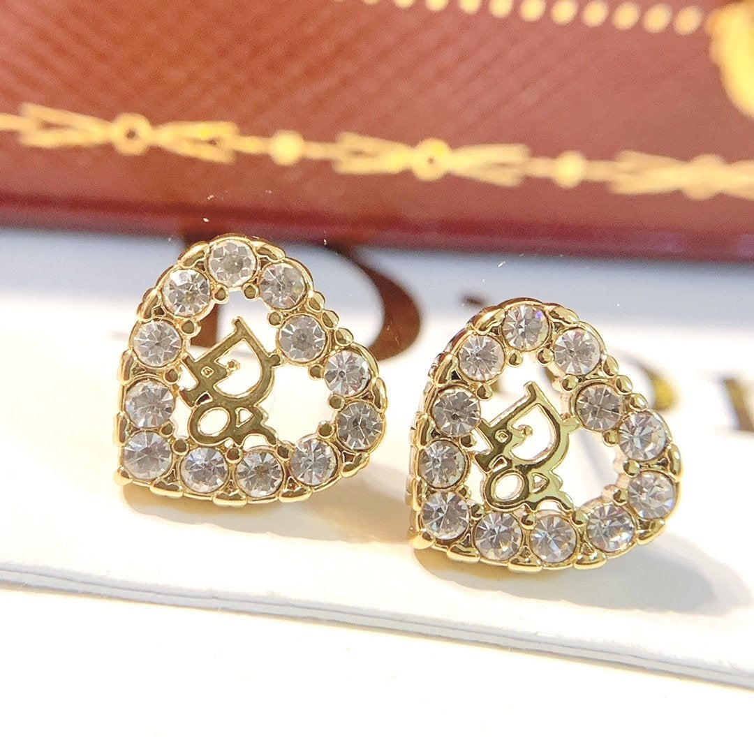 Fashion Crystal Heart Stud Earrings