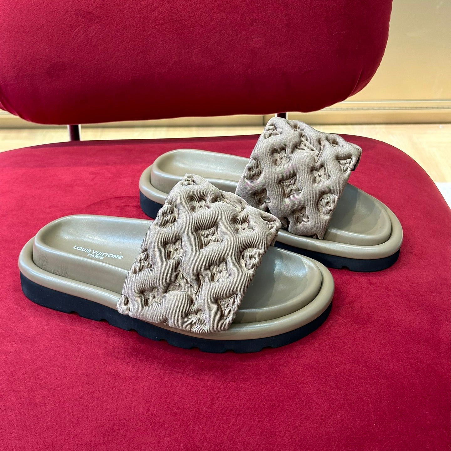 Women_Slippers/Sandals shoes eur 35-41