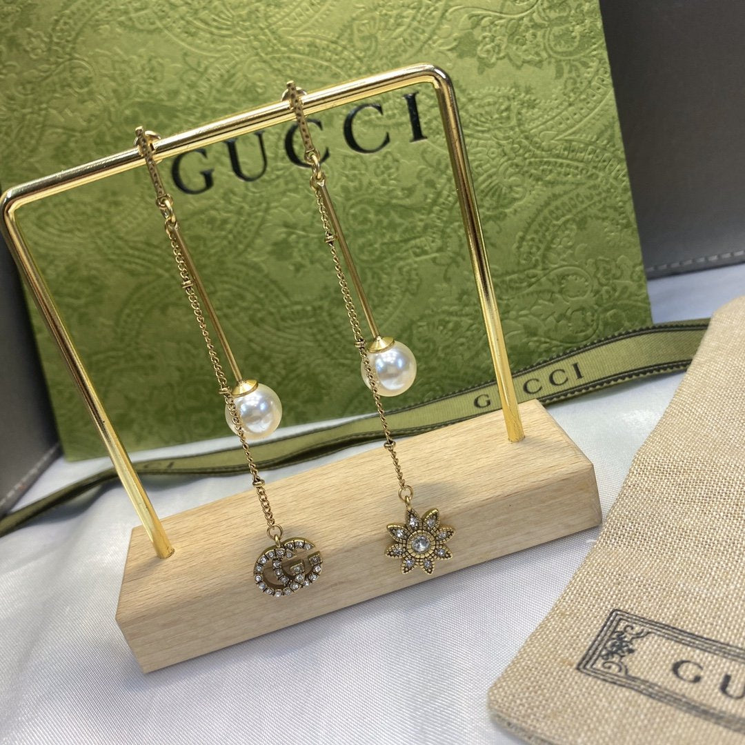 Fashion New Pearl Rhinestone Earrings