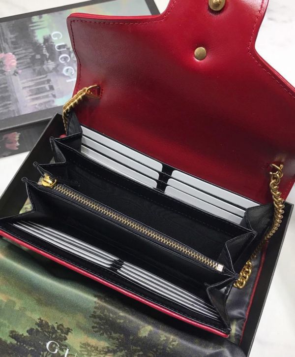 Gucci GG Marmont Black Diagonal Matelasse Quilted Leather Red Trimming Classic Brass Logo Garniture Lady Brass Chain Clutch Bag