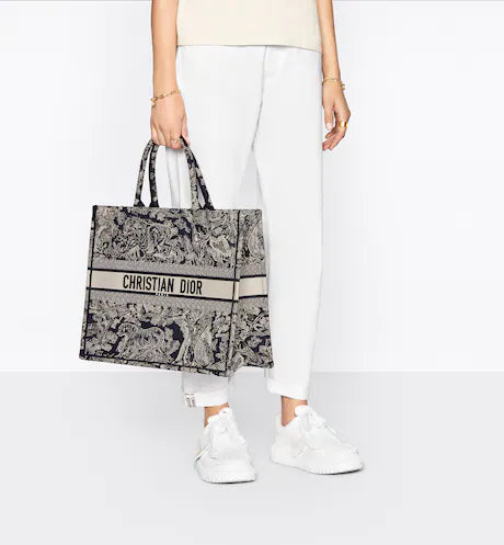 LARGE DIOR BOOK TOTE Blue Toile de Jouy Reverse Embroidery (42 x 35 x 18.5 cm)