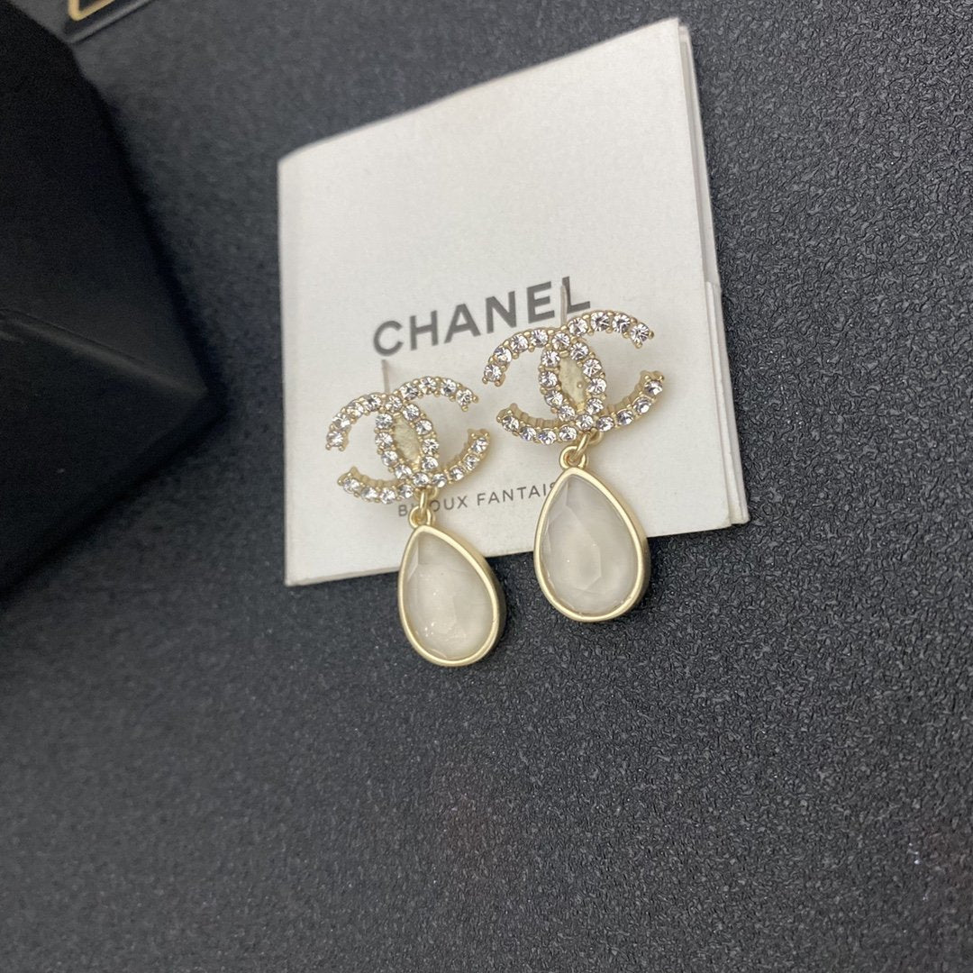 Exquisite Rhinestone ice crystal earrings