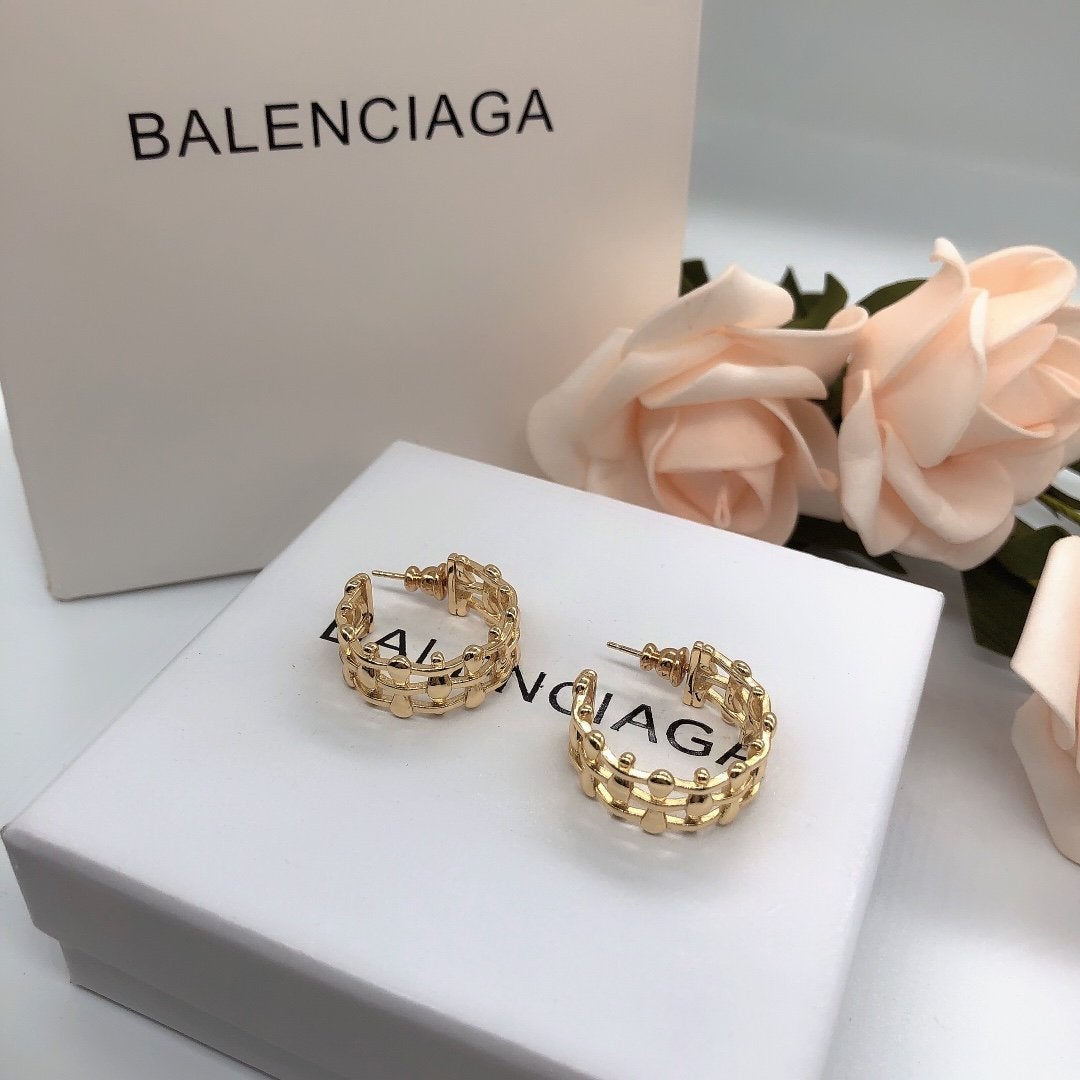 Fashion hollow earrings