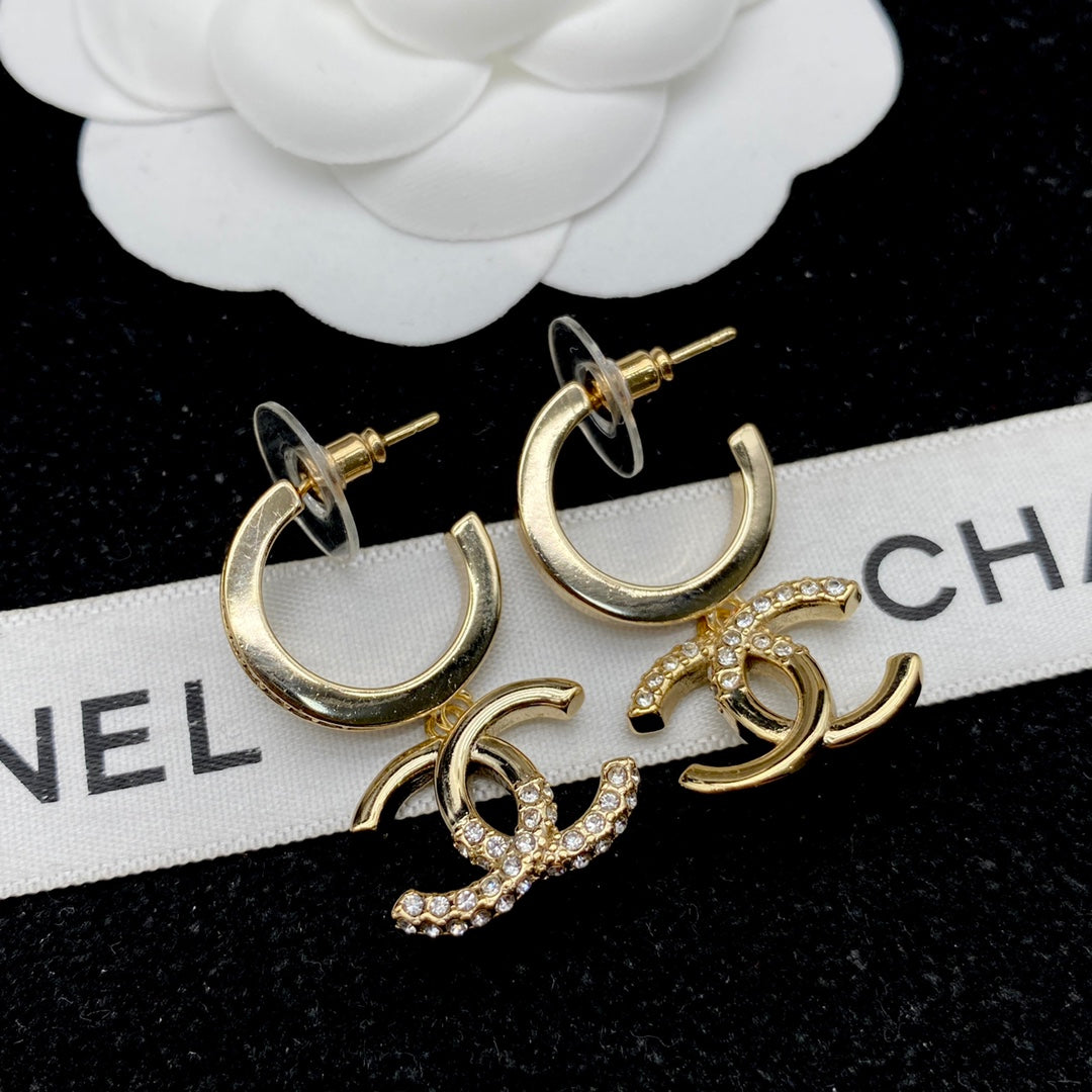 October New Trend - Moon Diamond Earrings