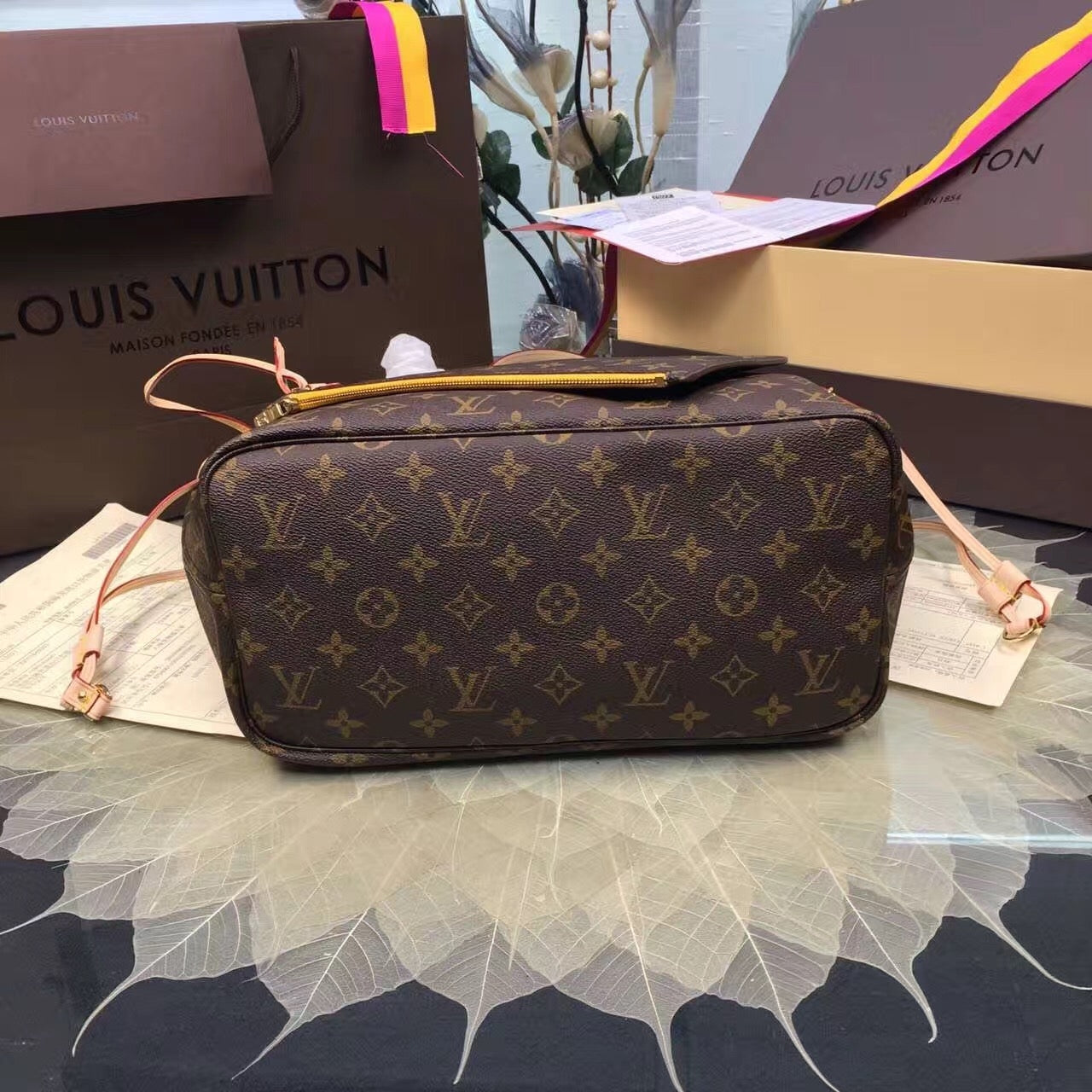 LV Neverfull MM Bag Monogram Canvas M40997