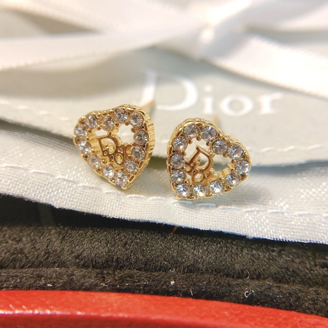 Fashion Crystal Heart Stud Earrings