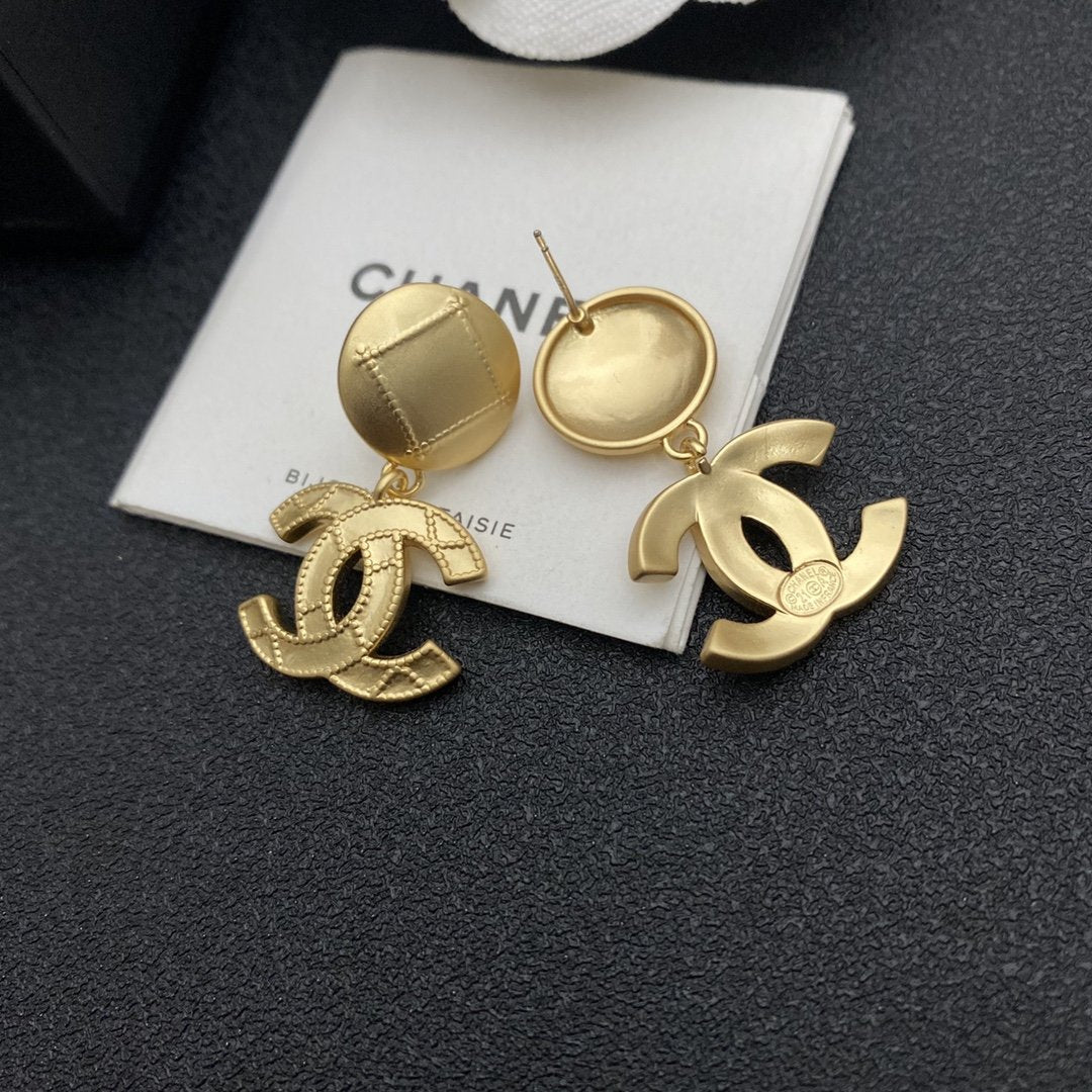 Luxury Gold Double C Pendant Earrings