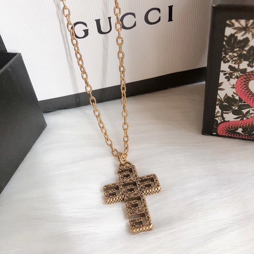 Vintage Cross Engraving Necklace