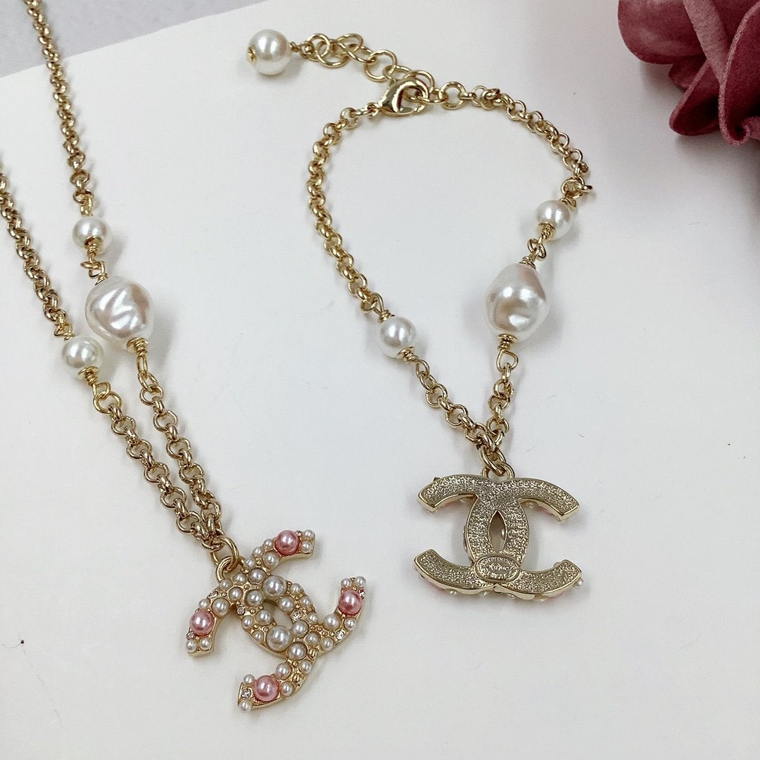 Fashion Double C Crystal Pearl Necklace