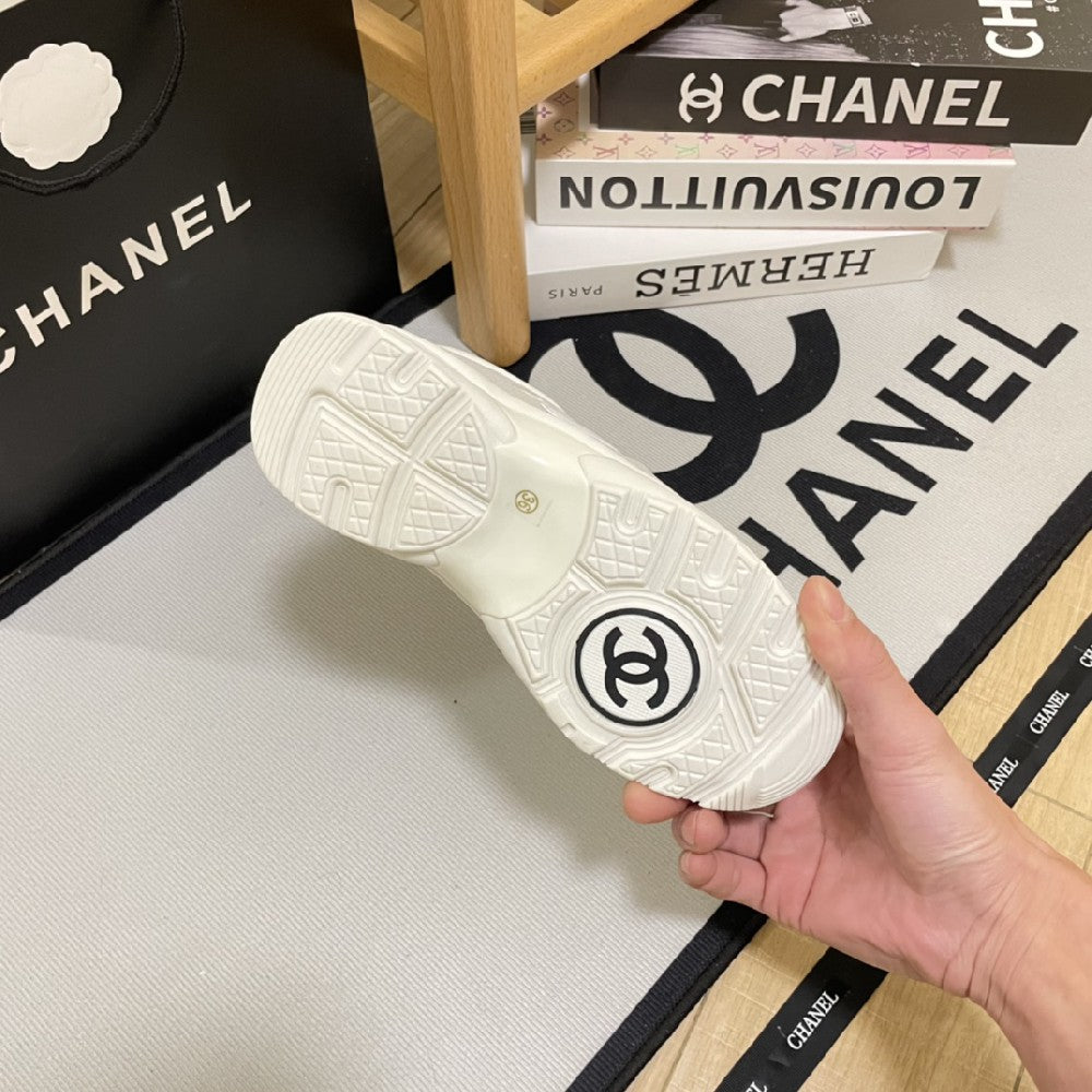 New Letter Print Casual Sneakers