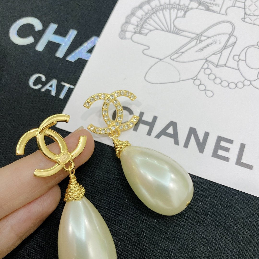 Luxury Large Pearl Pendant Earrings