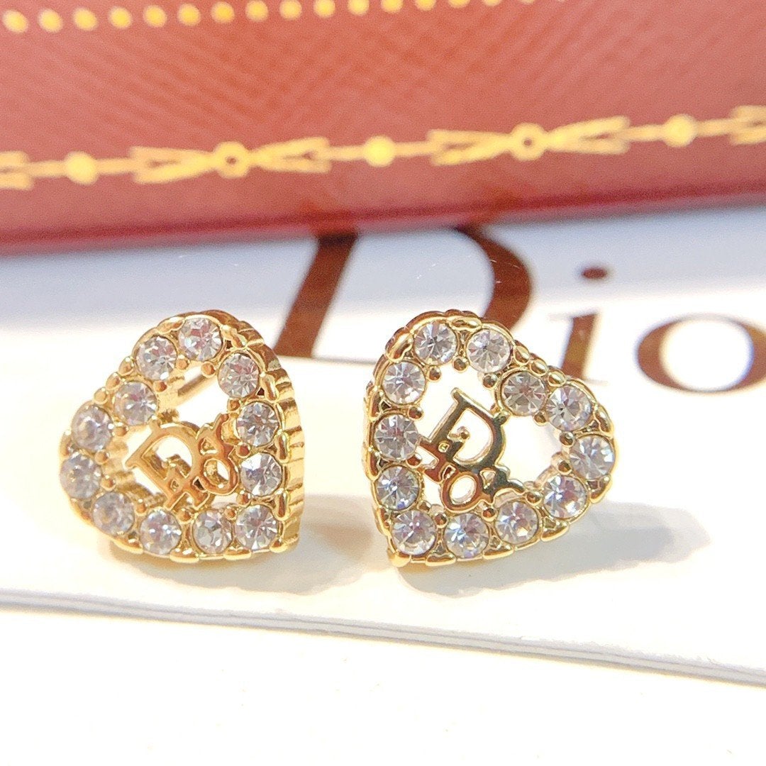 Fashion Crystal Heart Stud Earrings