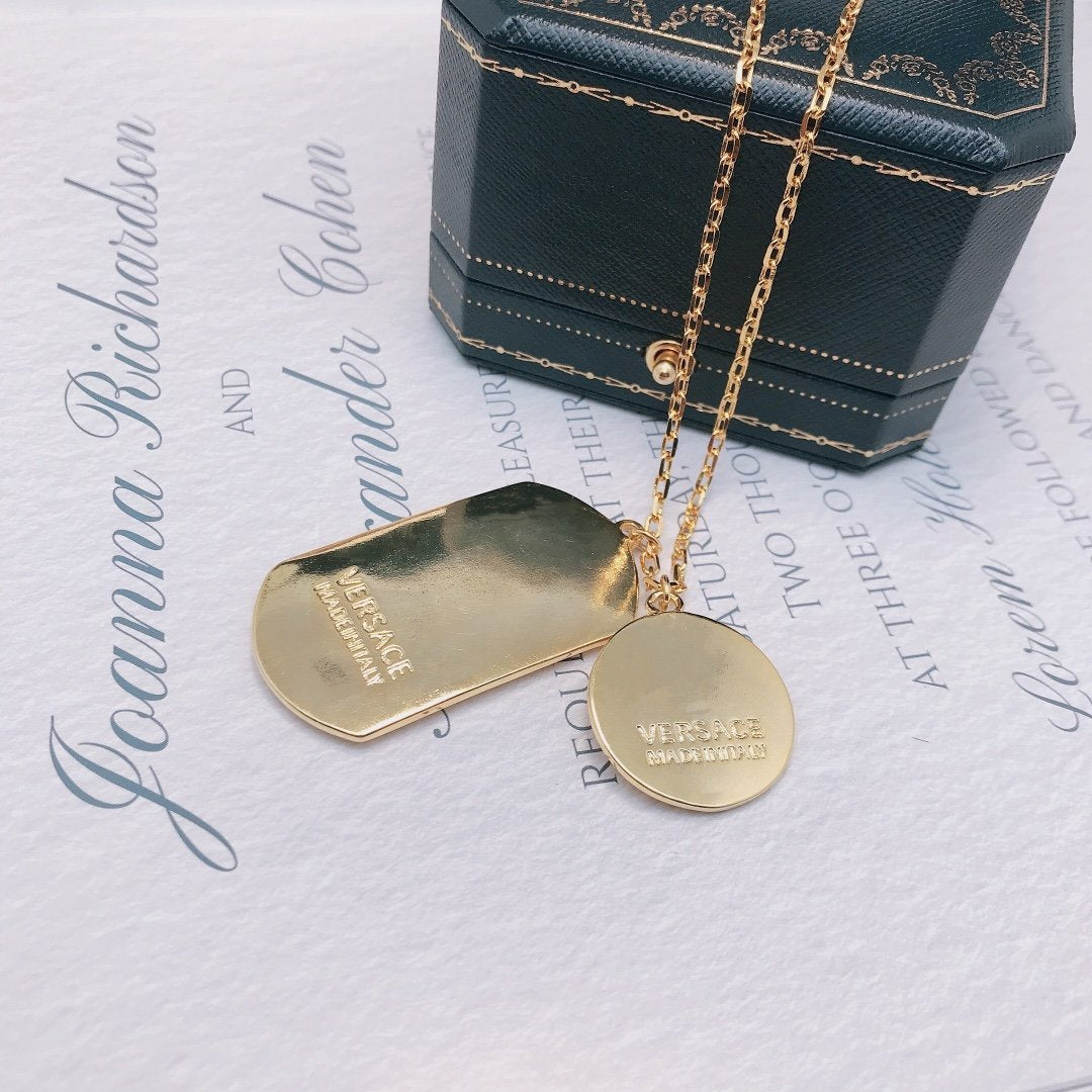 Fashion Pattern Carved Necklace